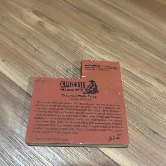 Vintage Cats Meow Village made 1999 Columbia Wells Fargo, California Gold Rush - Picture 2 of 2